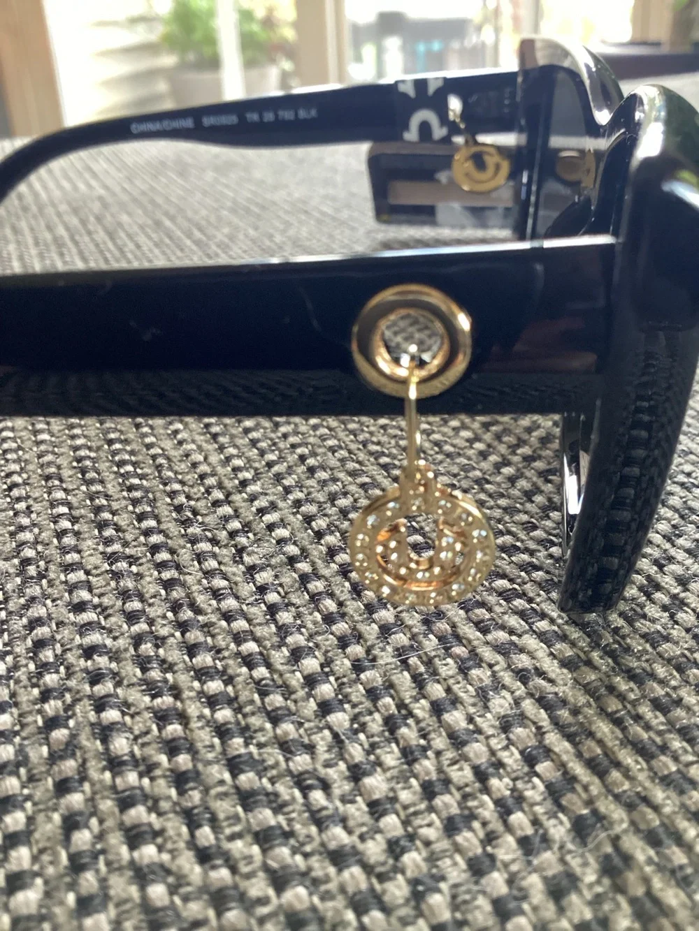 True Religion Women’s Sunglasses Cat Eye Roxy Big & Bold Black Dangling Charm